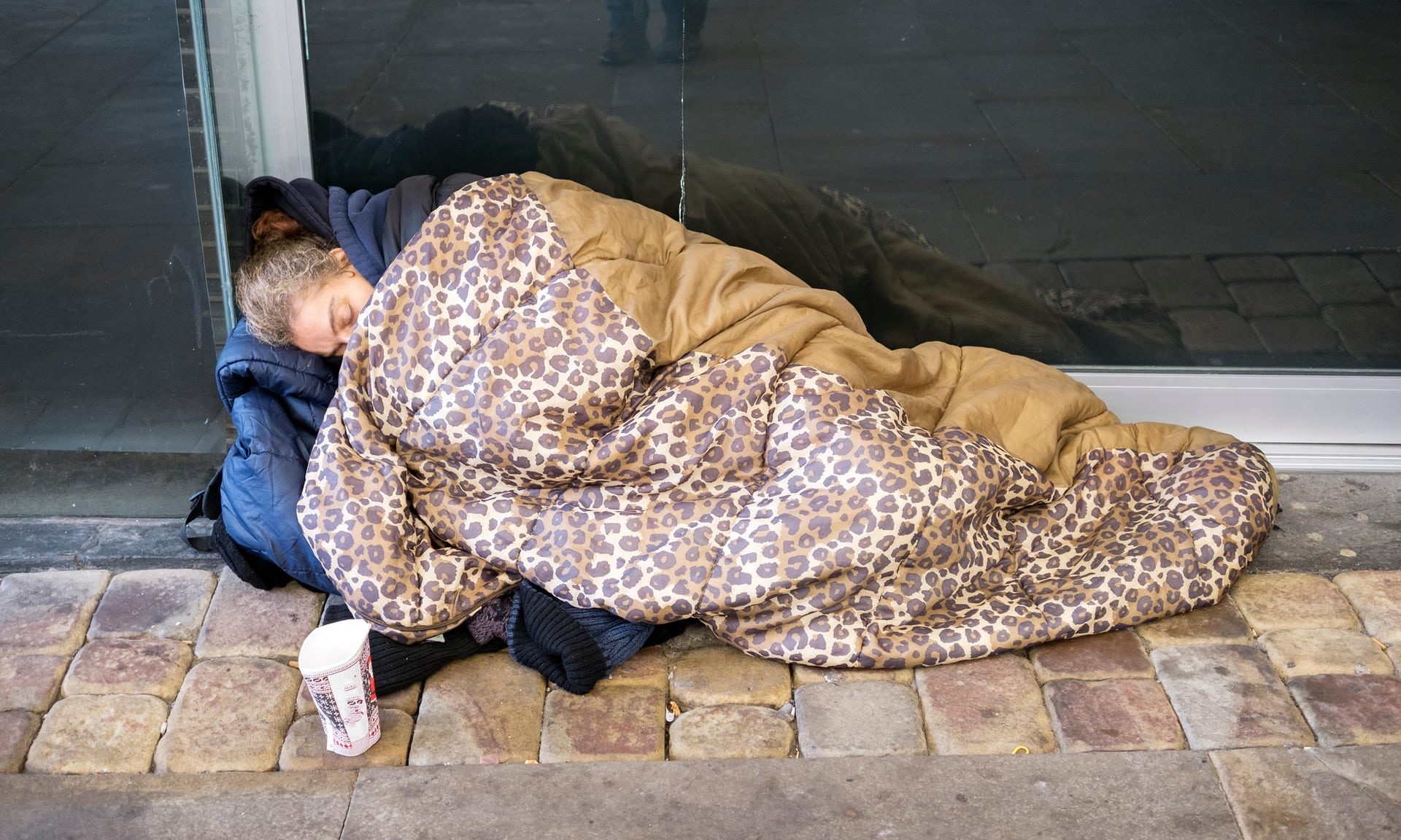 Click to enlarge homeless street sleep rough uk