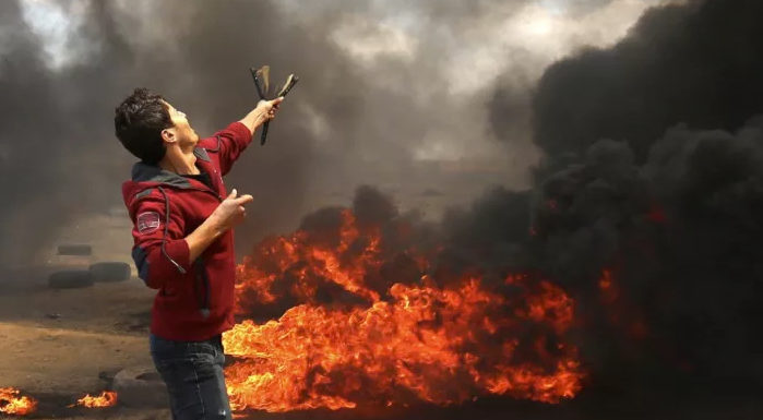 Click to enlarge Palestinian slingshot