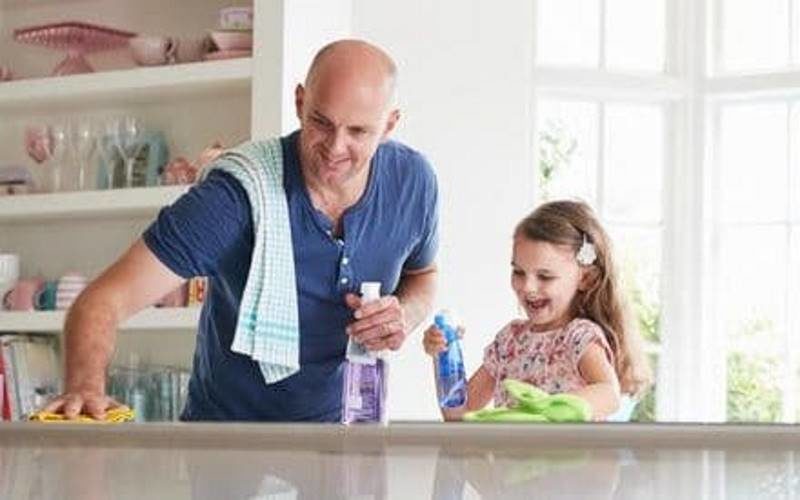 parent child clean house