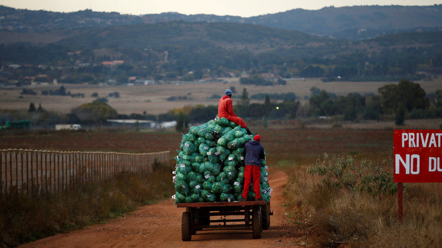 Click to enlarge farming truck