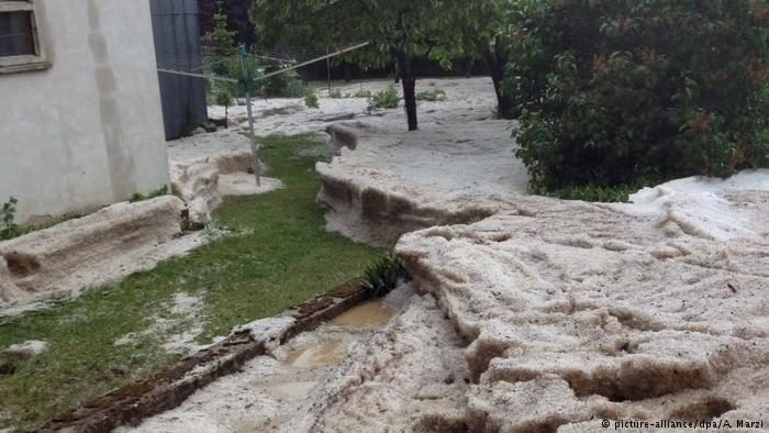 Up to half a meter of hail was reported in the Mosel region