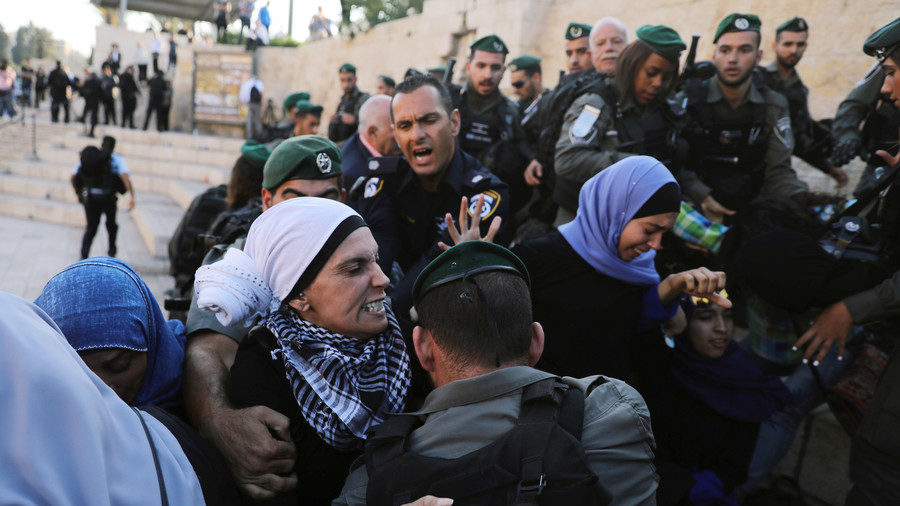 IDF arrests Palestinians