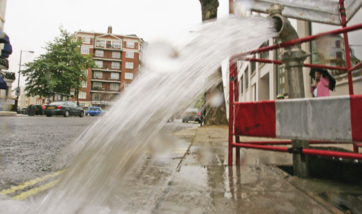 Click to enlarge uk burst pipe
