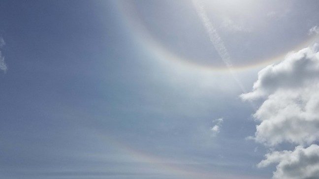 Click to enlarge Sun halo over NW WA