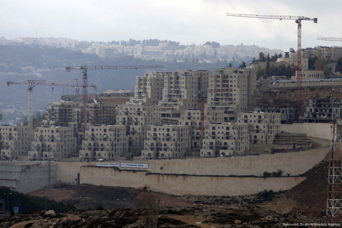 Constructions of the Israeli settlement continues on Palestinian lands on 22 November 2017