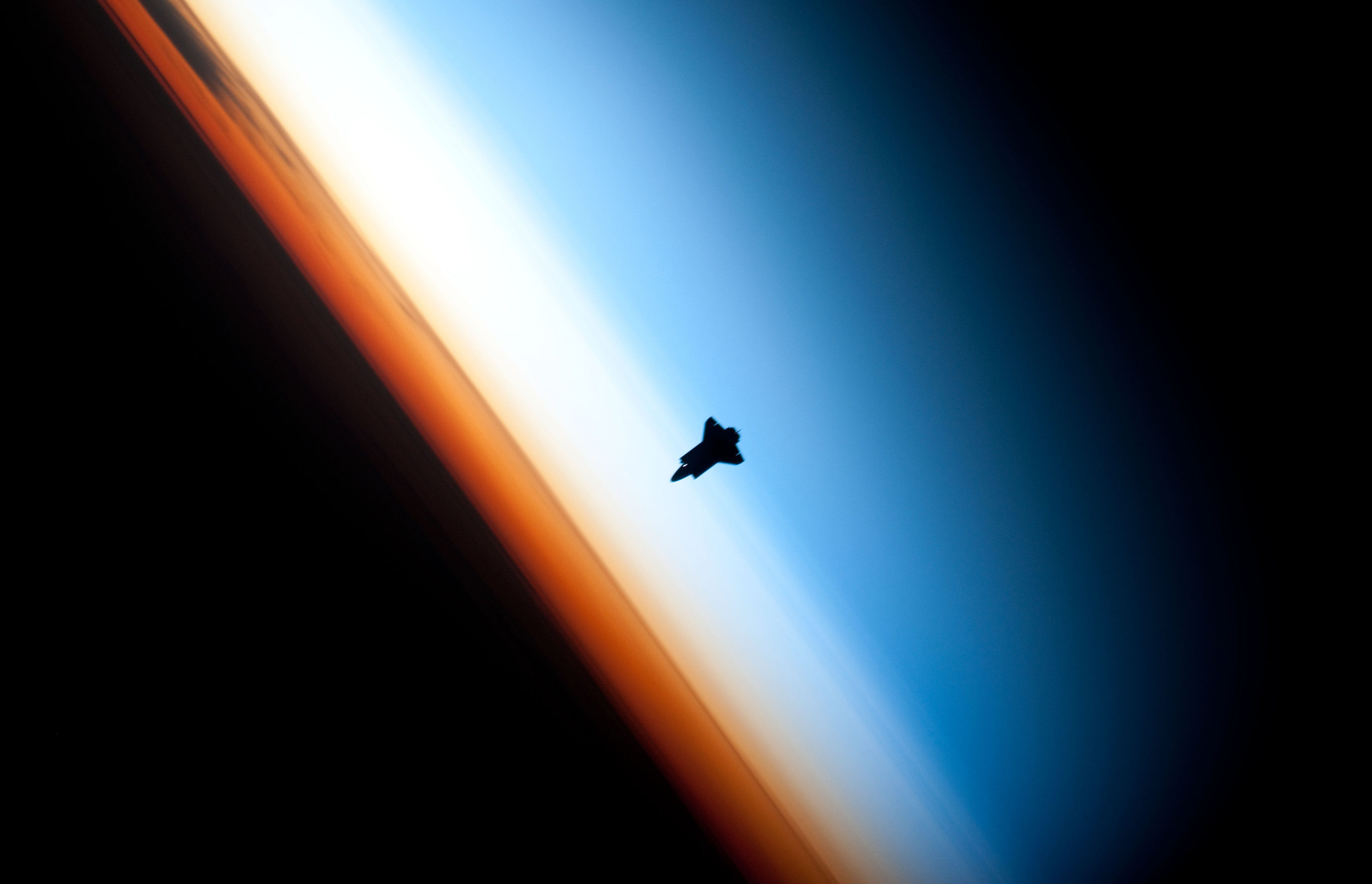 Click to enlarge Endeavour atmosphere