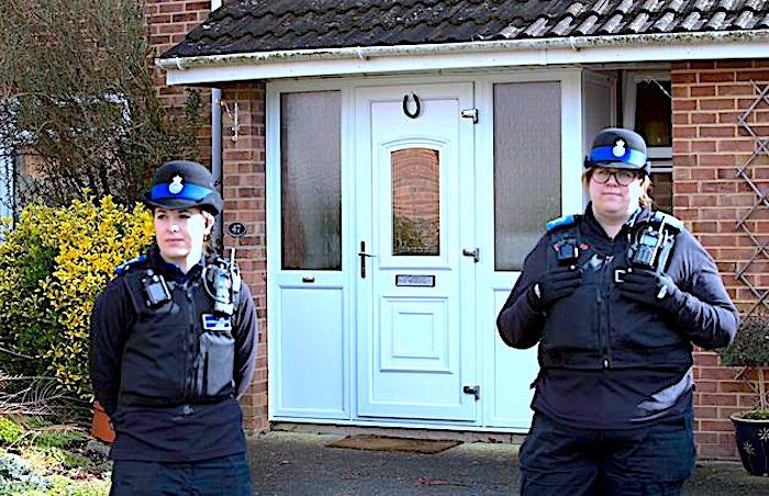 2 lady officers