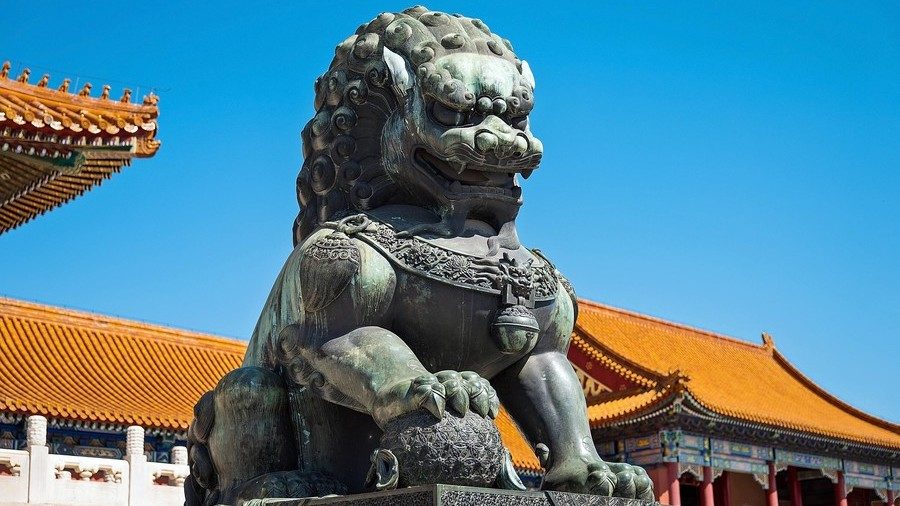 Click to enlarge Lion statue