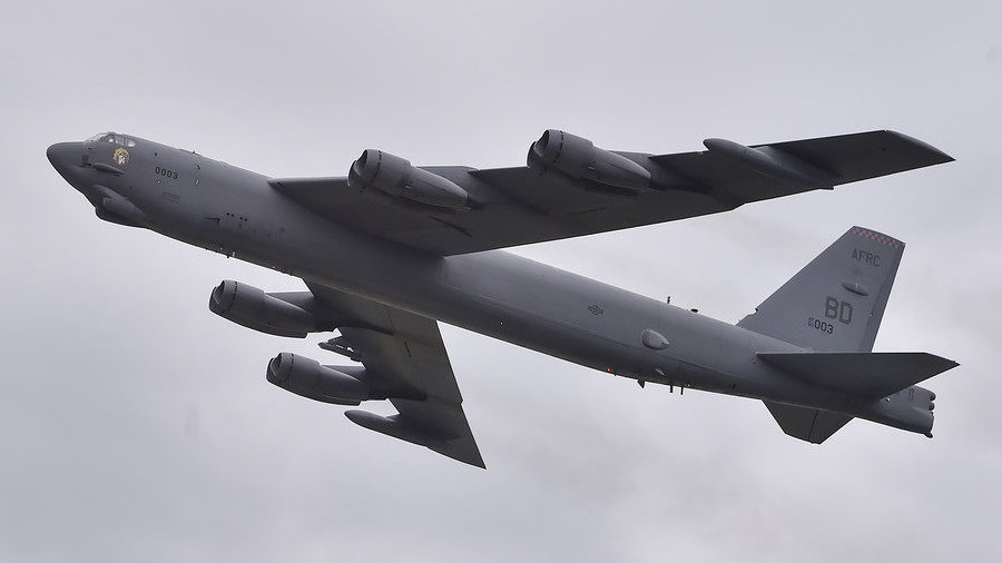 Click to enlarge US b-52 bomber