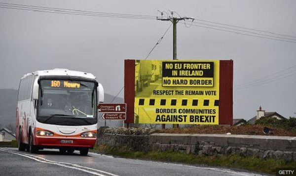 Click to enlarge brexit border sign