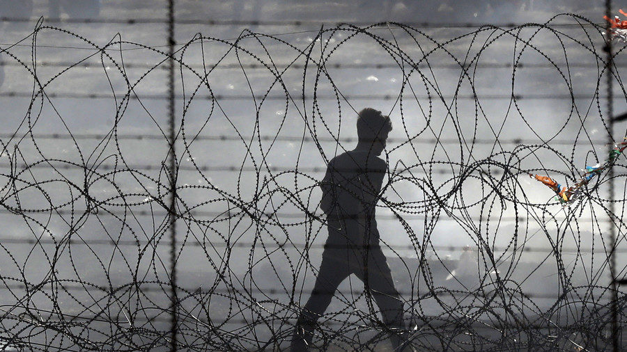 Click to enlarge gaza barbed wire
