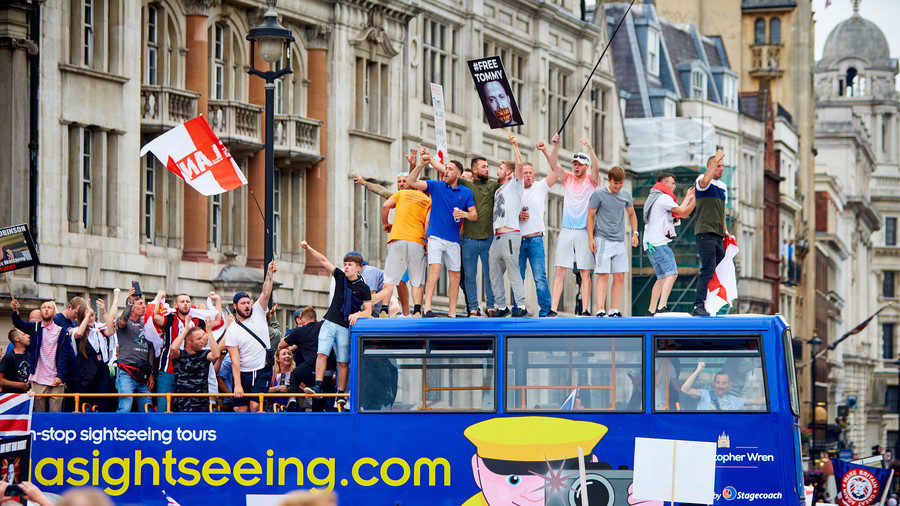 Click to enlarge 'Free Tommy' supporters