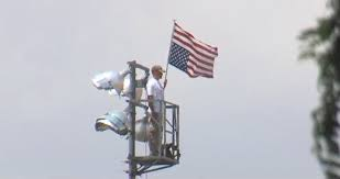 lewis_pole