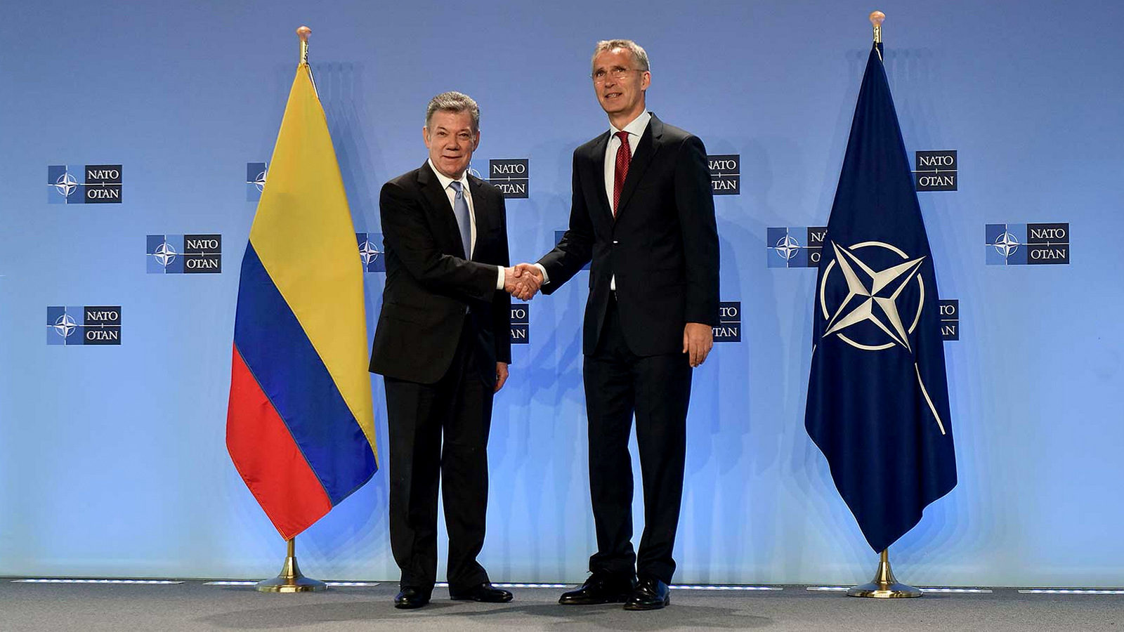 Click to enlarge Stoltenberg and President Juan Manuel Santos