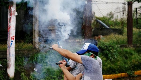 Click to enlarge Nicaragua demonstrator