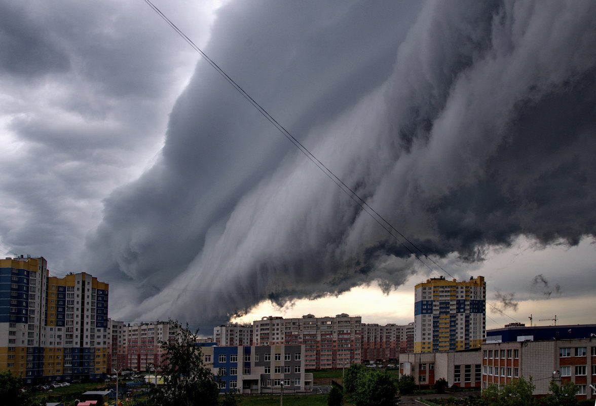 Click to enlarge Scary cloud