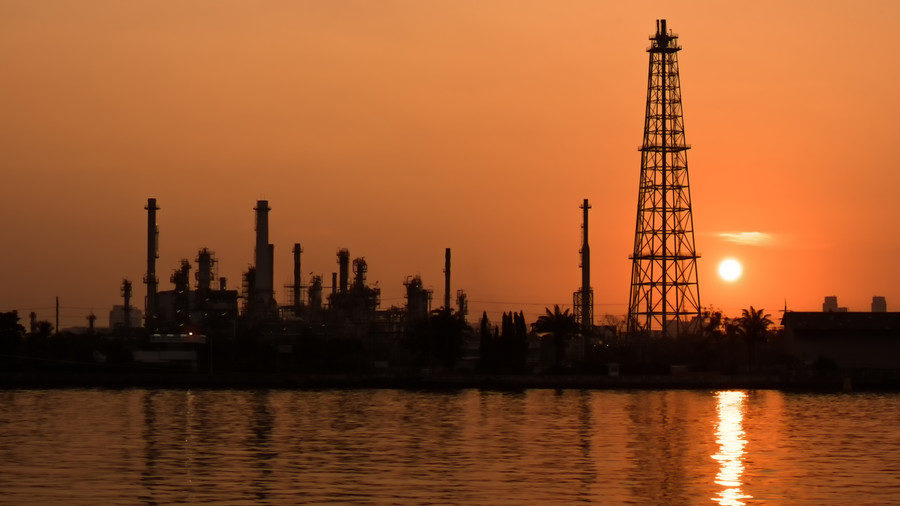 oil well