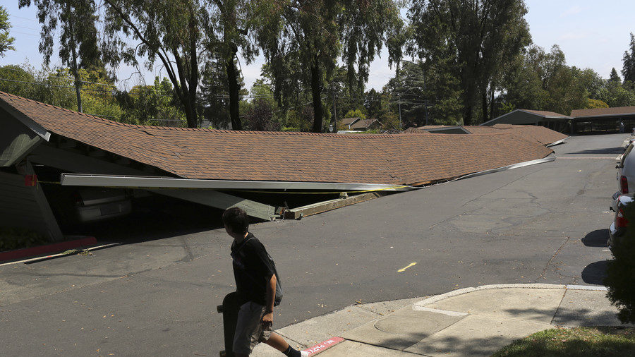 Aftermath of 6.0 quake in Napa, CA