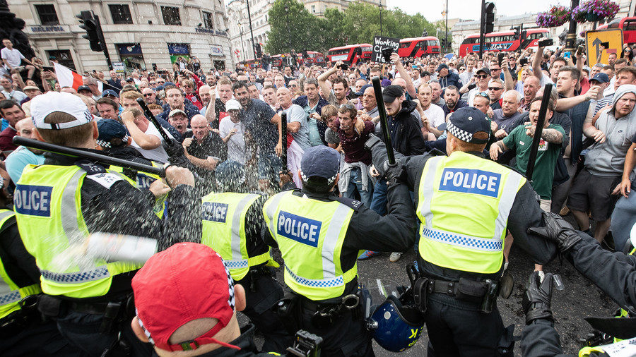 Click to enlarge ‘Free Tommy’ protests