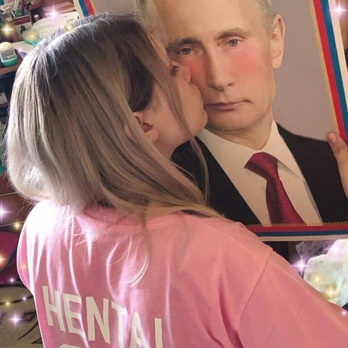 Kissing Putin