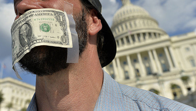 protestor dollar gag