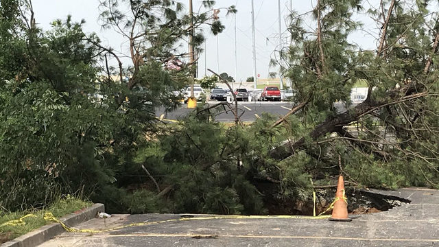 Click to enlarge sinkhole