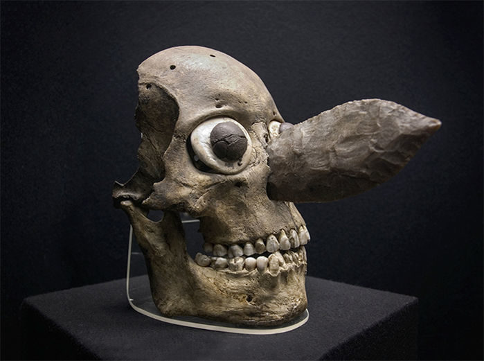 Click to enlarge skulls tzompantli
