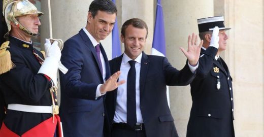 Emmanuel Macron welcomed Spanish Prime Minister Pedro Sanchez