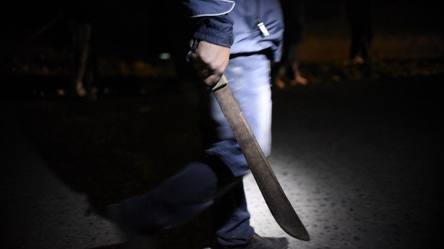 machete