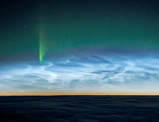 aurora noctilucent cloud