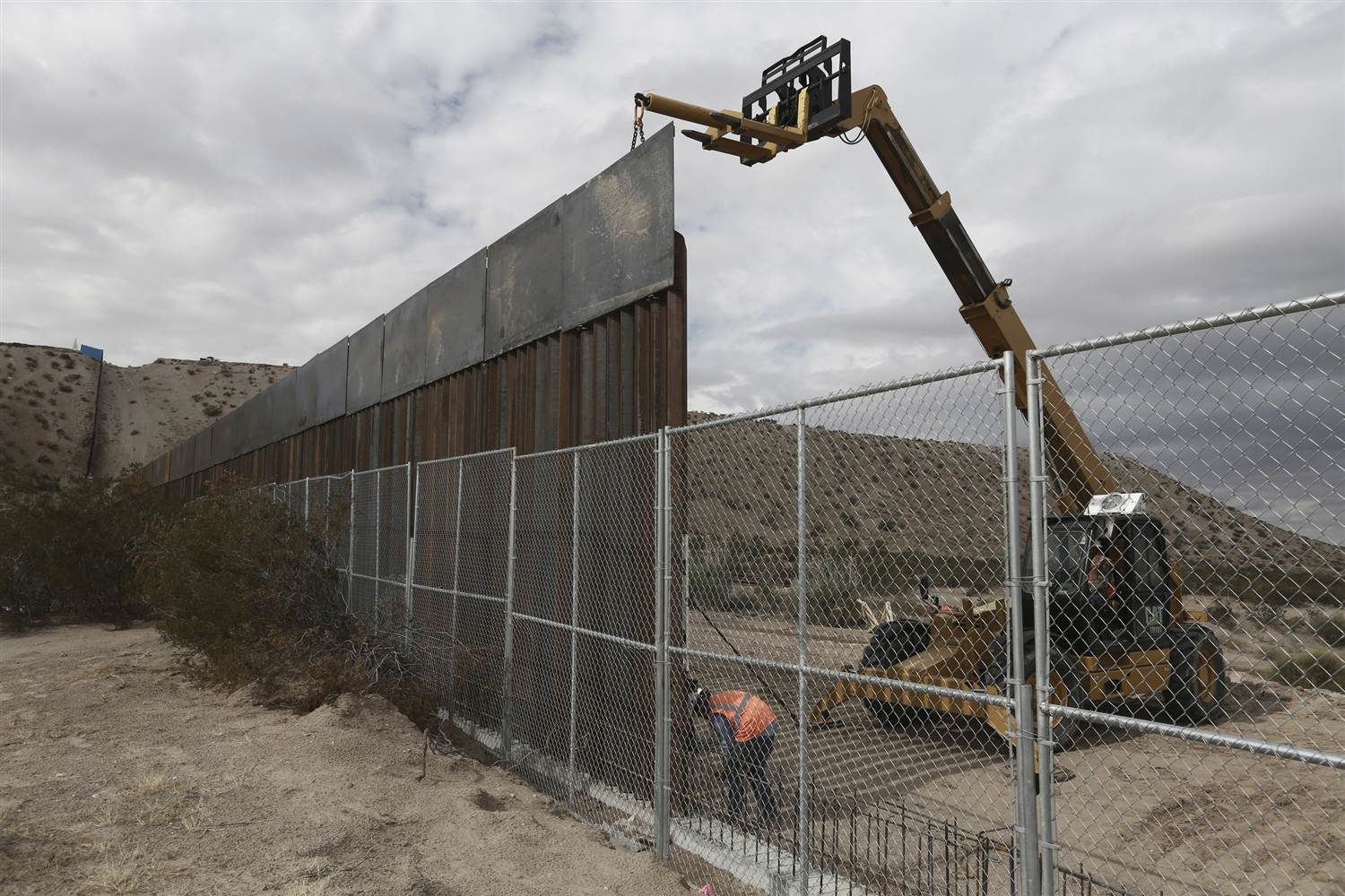 US-Mexico border wall