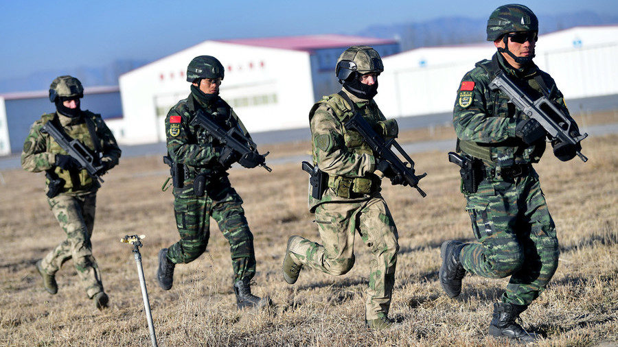 chinese and russian guards