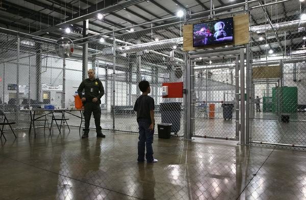 Click to enlarge children child cage obama