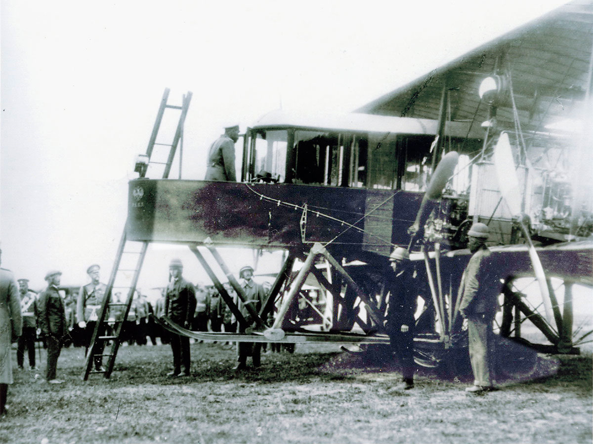 Click to enlarge Nicholas II inspecting Sikorsky Russky Vityaz