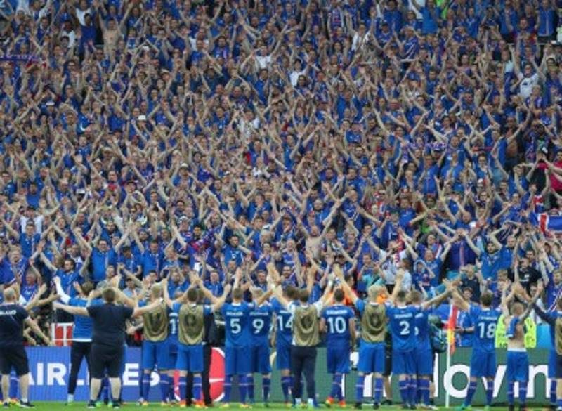 Click to enlarge iceland fans world cup russia