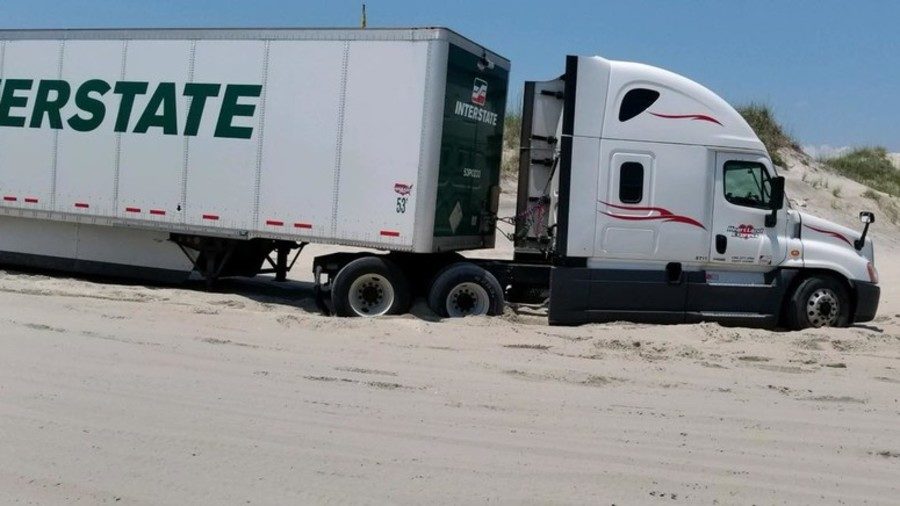 18 wheeler truck