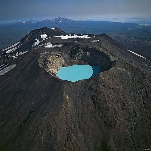 Click to enlarge Acidic lake, Maly Semiachik Volcano, Srezannaya mountain, Kamchatka