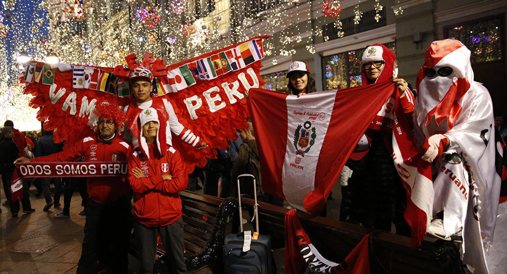 Fans of Peru