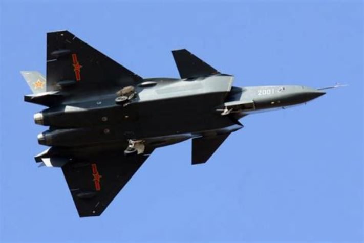 Click to enlarge China Chengdu J-20 stealth aircraft