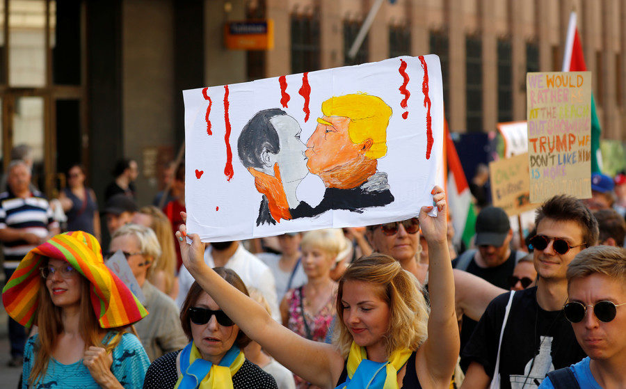 Click to enlarge helsinki protest