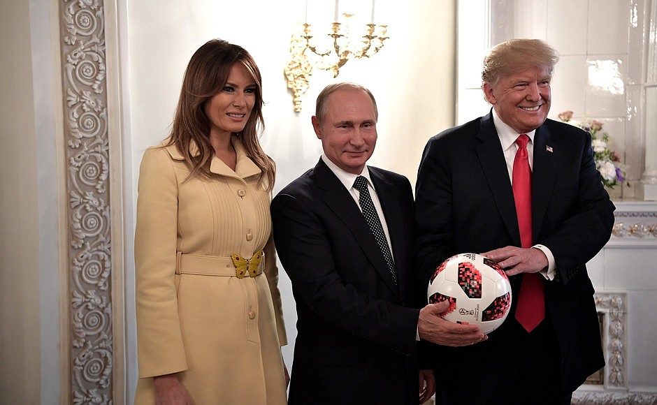Click to enlarge trump putin melania