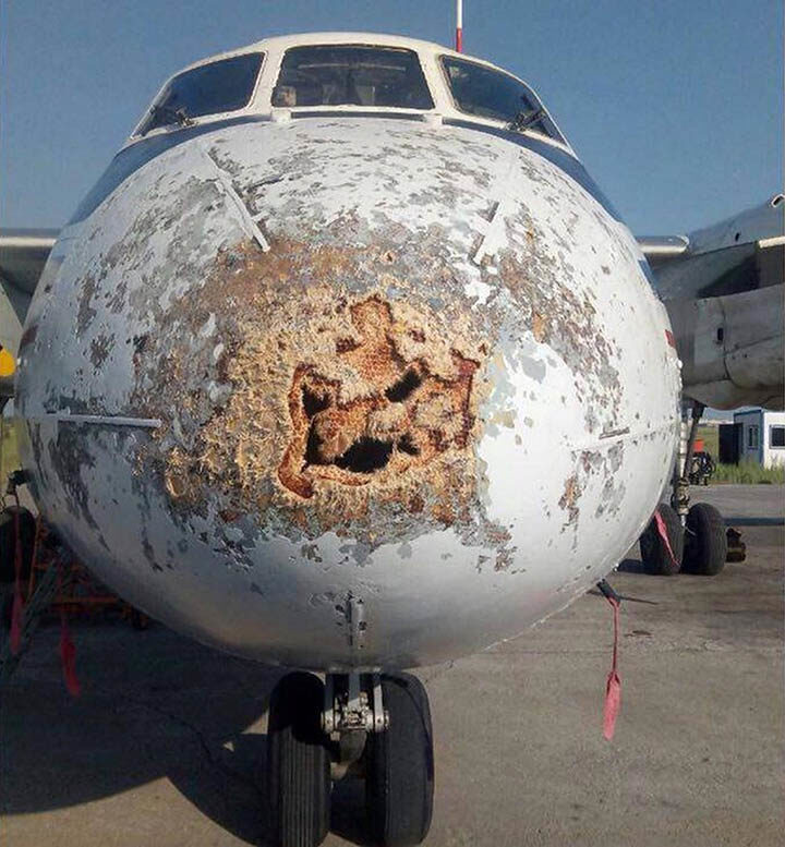 Click to enlarge polar airline storm plane damage
