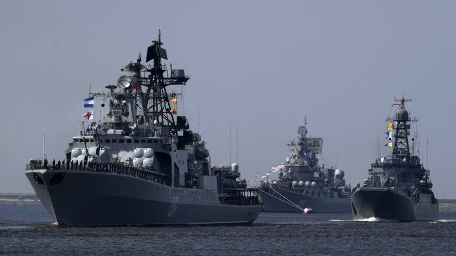 Russian warships train in St Petersburg ahead of the Main Navy Day Parade.