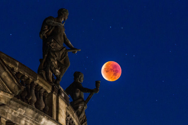 blood moon