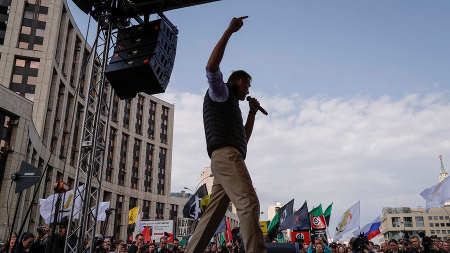 Click to enlarge Navalny