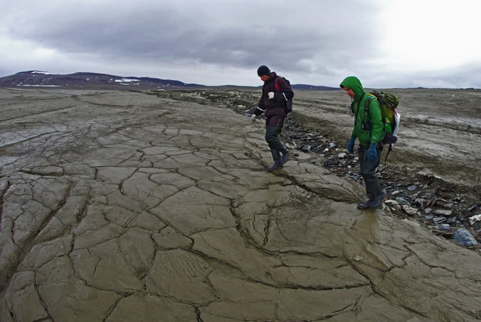 Click to enlarge Arctic lake mysteriously disappears on Novaya Zemlya