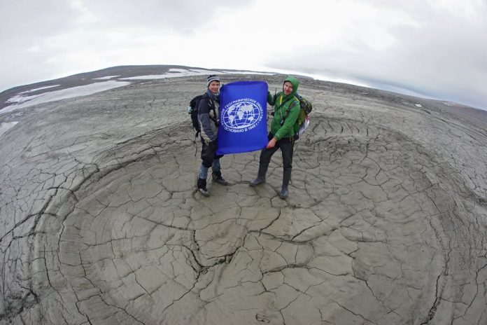 Click to enlarge Arctic lake mysteriously disappears on Novaya Zemlya