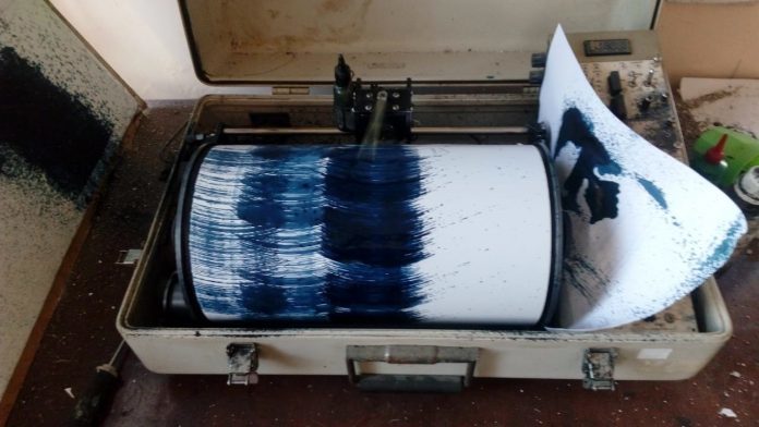 Seismographs going crazy on Lombok, Indonesia
