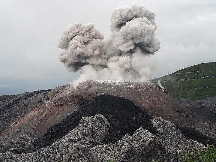 Click to enlarge Ibu volcano eruption July 2018.
