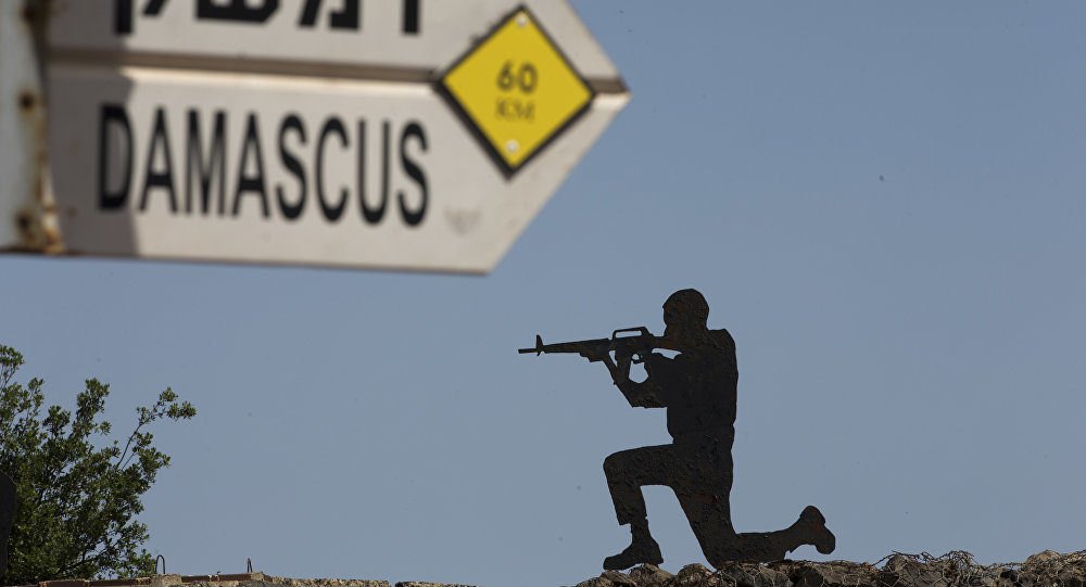 Click to enlarge soldier near Golan Heights